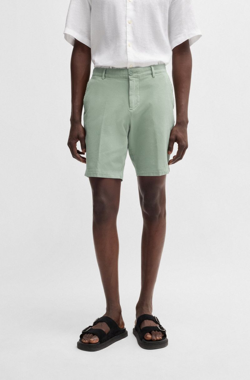Shorts Slim Fit Em Algodão Elástico Estruturado