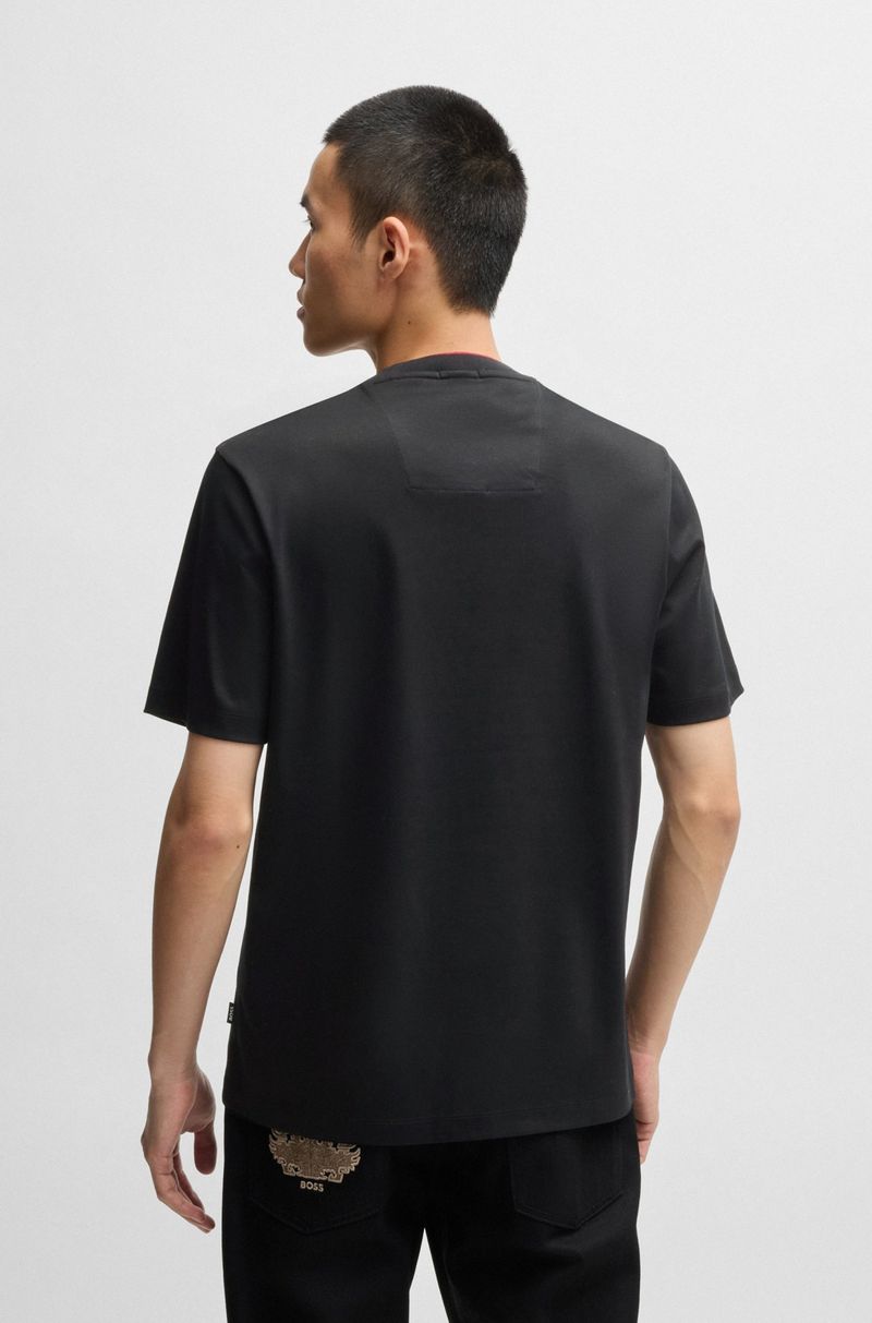 Camiseta Com Bordado Taotie