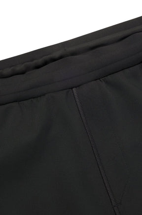 Shorts Com Elasticidade Ativa E Detalhes Refletores